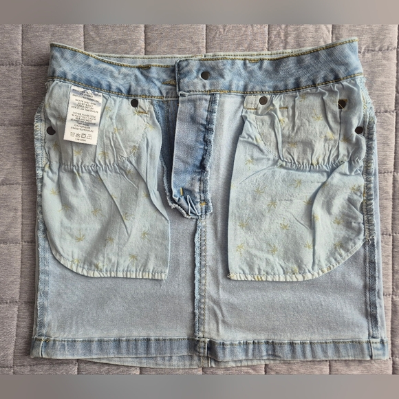 Two Mini Skirts Set - Picture 10 of 16